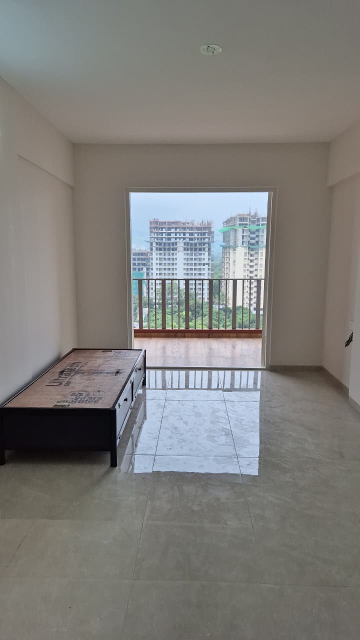 2 BHK + Servant Room Apartment For Sale in Mittal Sun Crest