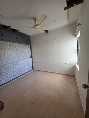 Room in 2 BHK Apartment at Nitesh Hyde Park, Bannerghatta Road – for Rent