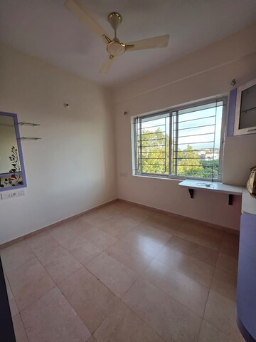 Room in 2 BHK Apartment at Nitesh Hyde Park, Bannerghatta Road – for Rent