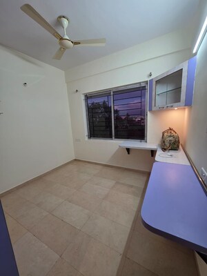 Room in 2 BHK Apartment at Nitesh Hyde Park, Bannerghatta Road – for Rent