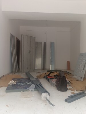  Shop For Sale in Manjari