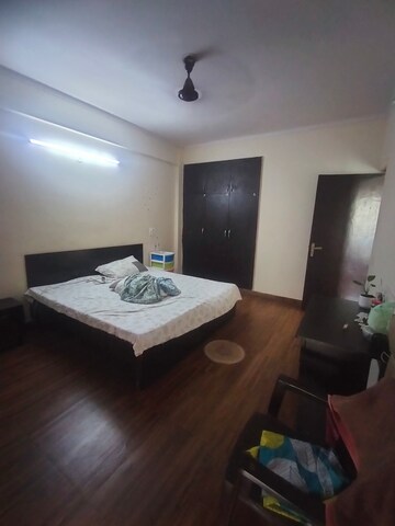 Bedroom in 3 BHK Apartment at Sector 75 – for Rent