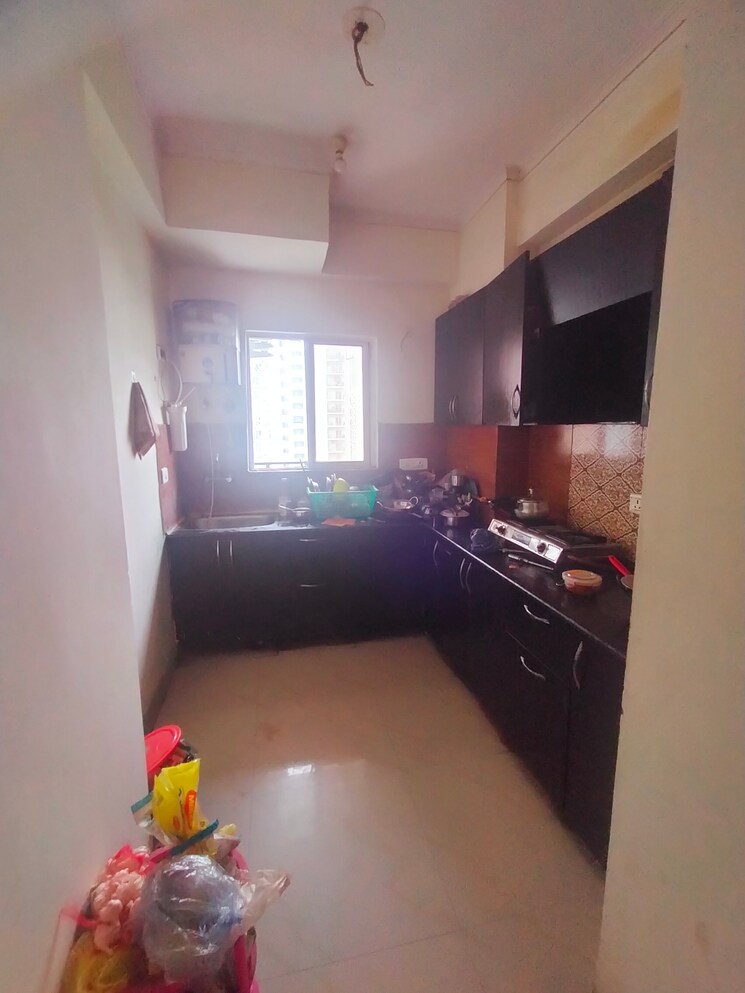 Kitchen, sector 75 3 Bedroom 1350 Sq.Ft. Apartment In Sector 75 Noida 9286343