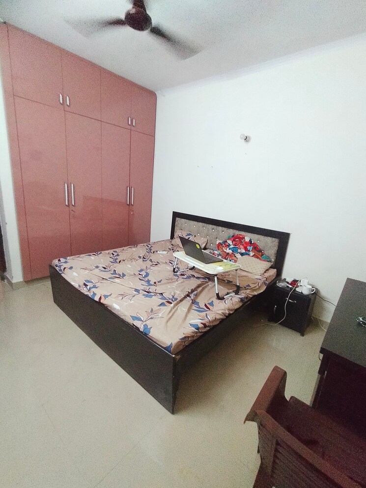 Bedroom, sector 75 3 Bedroom 1350 Sq.Ft. Apartment In Sector 75 Noida 9286343