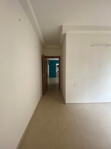 Room in 2.5 BHK Apartment at Bhartiya City Nikoo Homes II, Thanisandra Main Road – for Rent