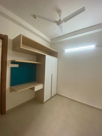 Room in 2.5 BHK Apartment at Bhartiya City Nikoo Homes II, Thanisandra Main Road – for Rent