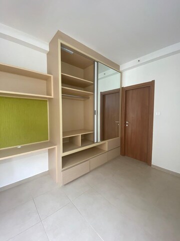 Room in 2.5 BHK Apartment at Bhartiya City Nikoo Homes II, Thanisandra Main Road – for Rent