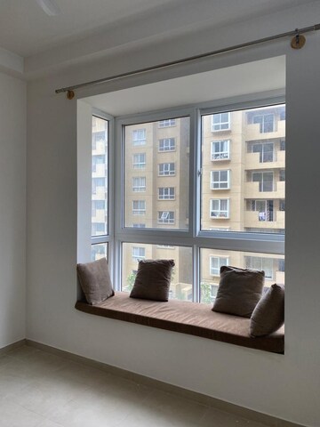 Room in 2.5 BHK Apartment at Bhartiya City Nikoo Homes II, Thanisandra Main Road – for Rent