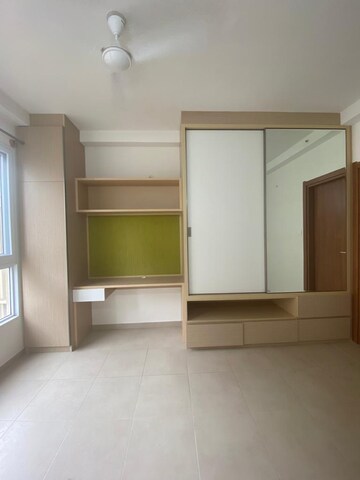 Room in 2.5 BHK Apartment at Bhartiya City Nikoo Homes II, Thanisandra Main Road – for Rent