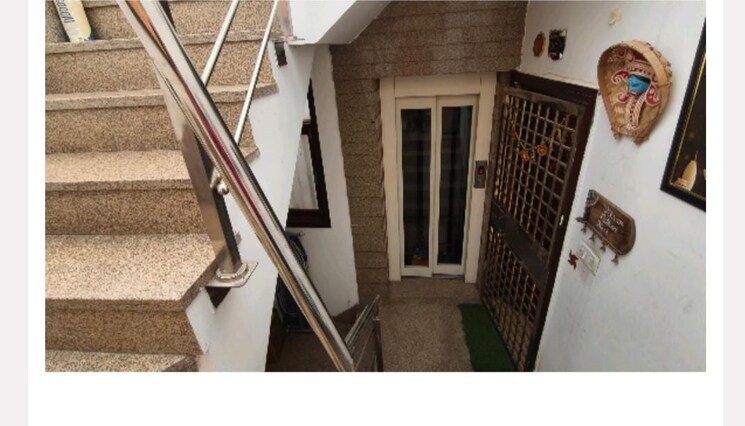 Balcony, chittaranjan park 3 Bedroom 1600 Sq.Ft. Builder Floor In Chittaranjan Park Delhi 9286365