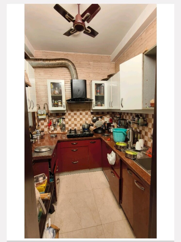 Bedroom, chittaranjan park 3 Bedroom 1600 Sq.Ft. Builder Floor In Chittaranjan Park Delhi 9286365