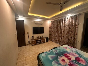Bedroom in 3 BHK Builder Floor at M3M Atrium, Sector 57 – for Rent