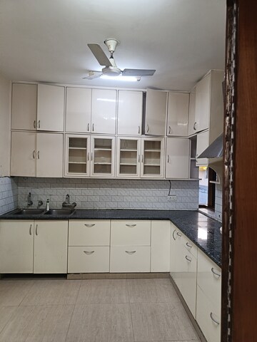 Kitchen in 3 BHK Independent House at Sector 31 – for Rent
