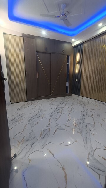 Bathroom in 2 BHK Builder Floor at Sector 73 – for Sale