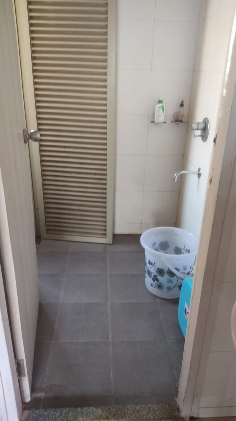 Bathroom, dombivli east 1 Bedroom 550 Sq.Ft. Apartment In Dombivli East Thane 9286386