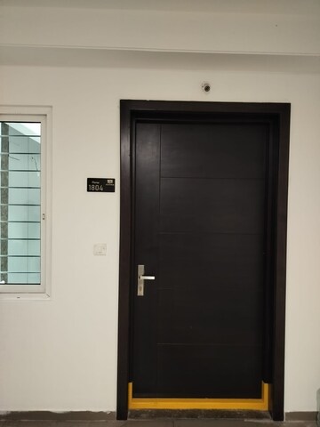 Room in 3 BHK Apartment at Rajapushpa Provincia, Narsingi – for Rent