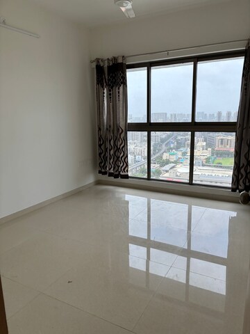 Room in 2 BHK Apartment at Rajesh Raj Infinia, Malad West – for Rent