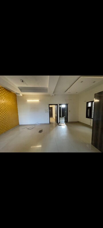 Room in 3 BHK Builder Floor at Pir Machalla – for Sale