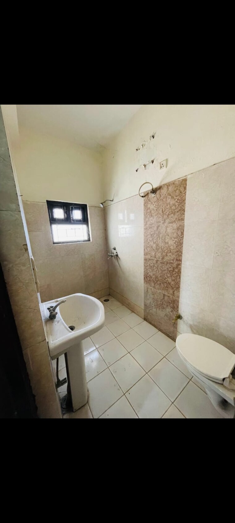 Bathroom, pir machalla 3 Bedroom 1450 Sq.Ft. Builder Floor In Pir Machalla Zirakpur 9286439