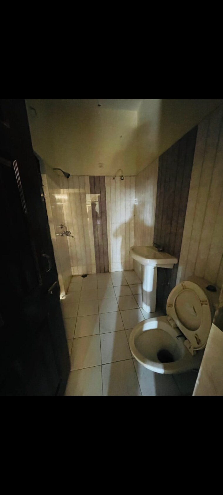 Bathroom, pir machalla 3 Bedroom 1450 Sq.Ft. Builder Floor In Pir Machalla Zirakpur 9286439