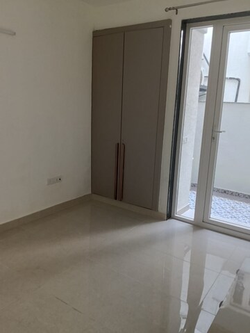 Room in 4 BHK Villa at RWA Apartments Sector 26, Sector 26 – for Rent