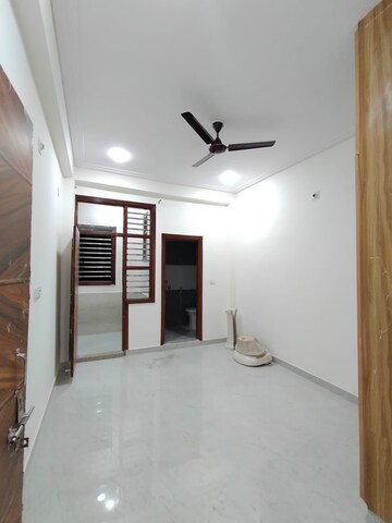 Building Lobby in 2 BHK Independent House at Ansal Plaza Sector-23, Sector 23 – for Rent