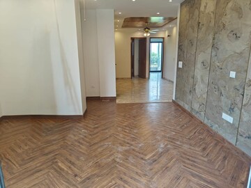 Room in 3 BHK Apartment at Anant Raj Estate Plots, Sector 63a – for Rent