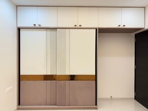 Room in 3 BHK Apartment at Rajapushpa Provincia, Narsingi – for Rent