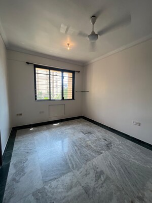 Room in 3 BHK Apartment at Rosa Royale, Ghodbunder Road – for Rent