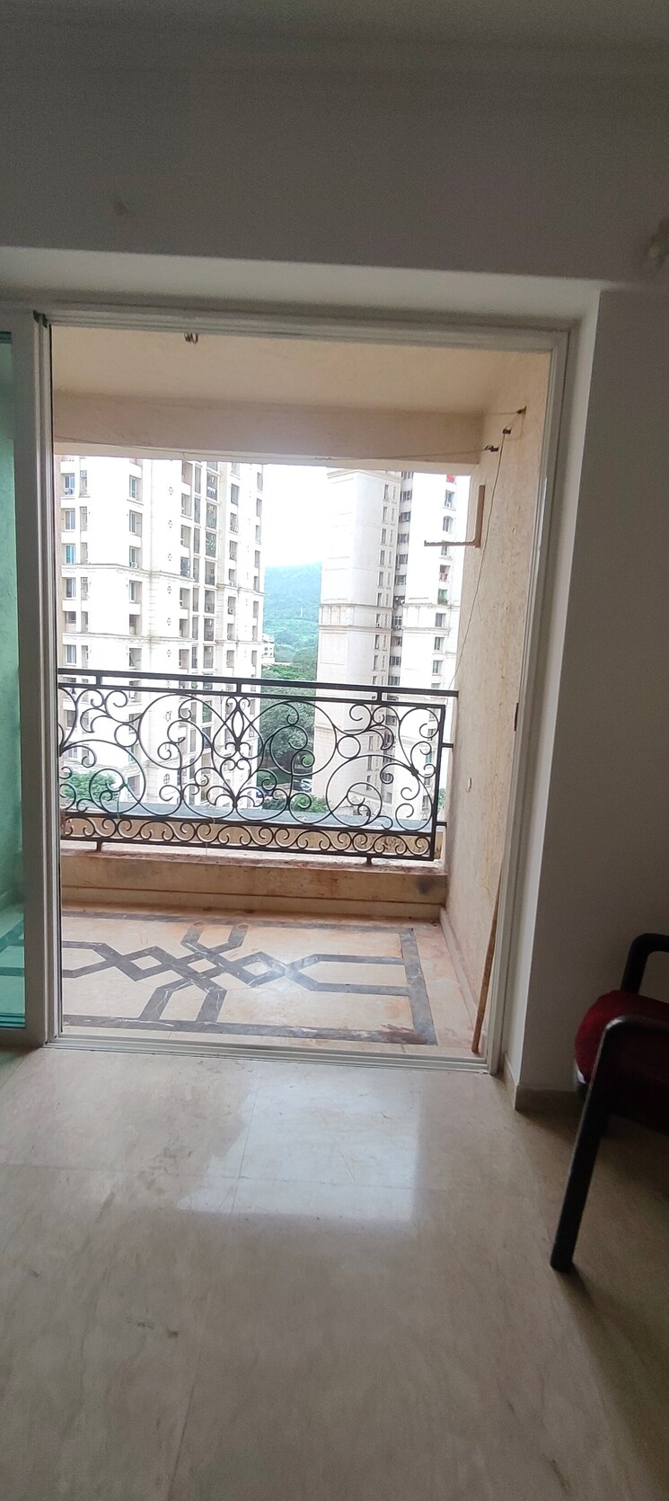 Room, hiranandani-meadows 3.5 Bedroom 1450 Sq.Ft. Apartment In Manpada Thane 9286559
