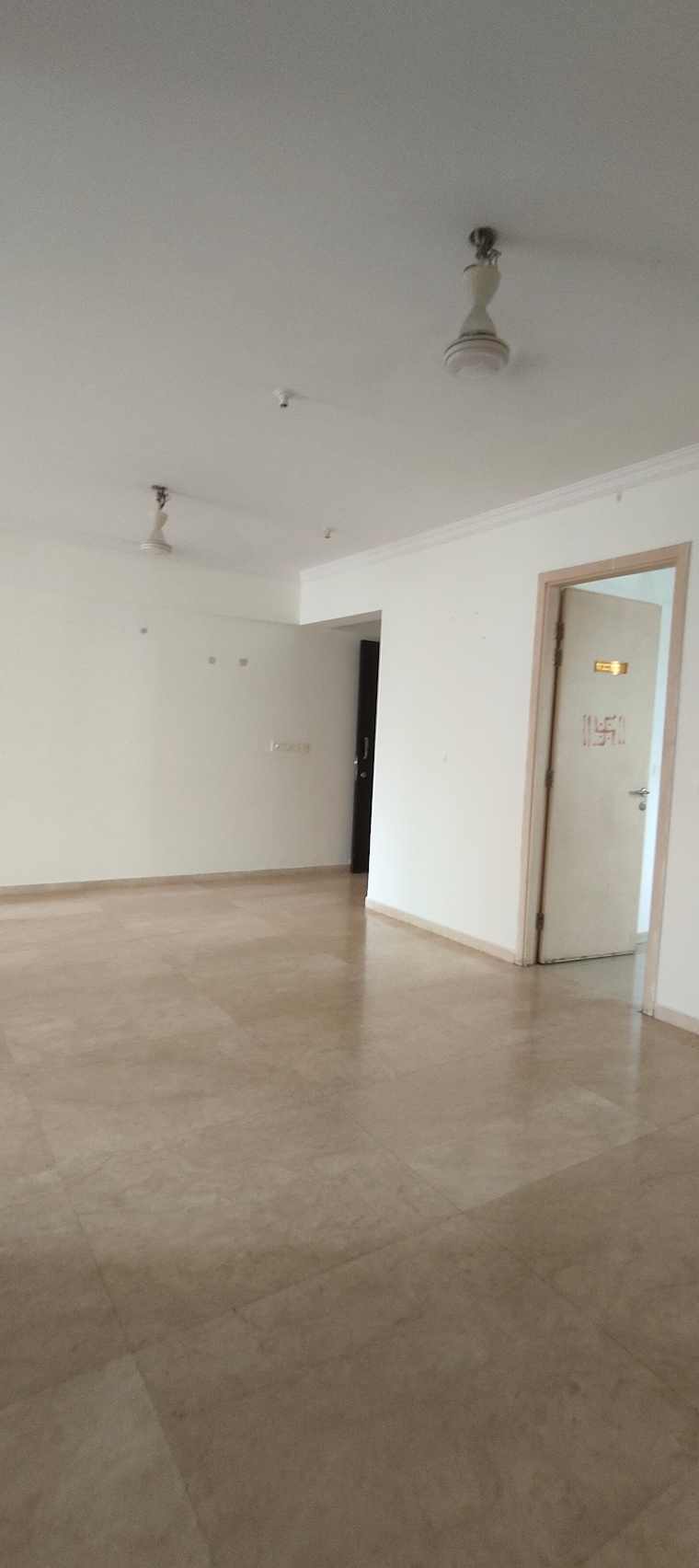 Room, hiranandani-meadows 3.5 Bedroom 1450 Sq.Ft. Apartment In Manpada Thane 9286559