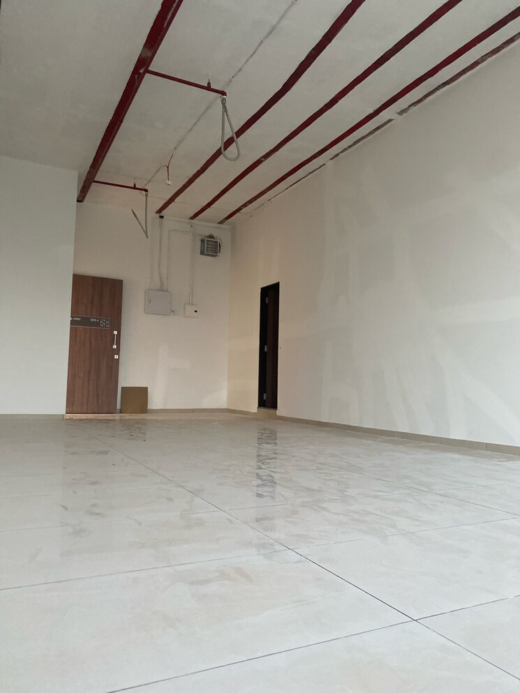 Room, chandak-unicorn Commercial Office Space 840 Sq.Ft. In Jeevan Nagar Mumbai 9286533