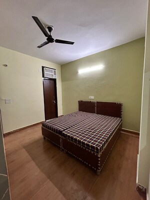 Bedroom in 1.5 BHK Builder Floor at Geeta Apartments Dharam Colony, Dharam Colony – for Rent