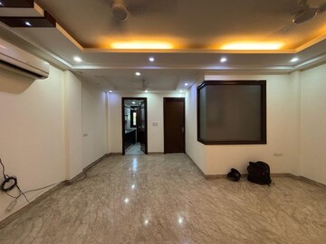Living Room in 3 BHK Builder Floor at East Of Kailash – for Rent