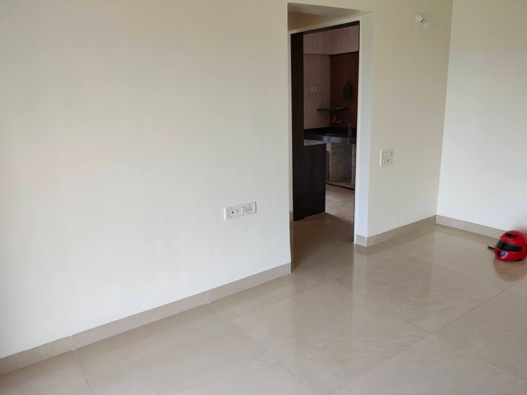 Room, suryakiran-tower 1 Bedroom 680 Sq.Ft. Apartment In Kandivali East Mumbai 9286567