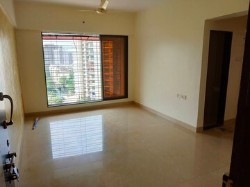 Room in 1 BHK Apartment at Suryakiran Tower, Kandivali East – for Sale