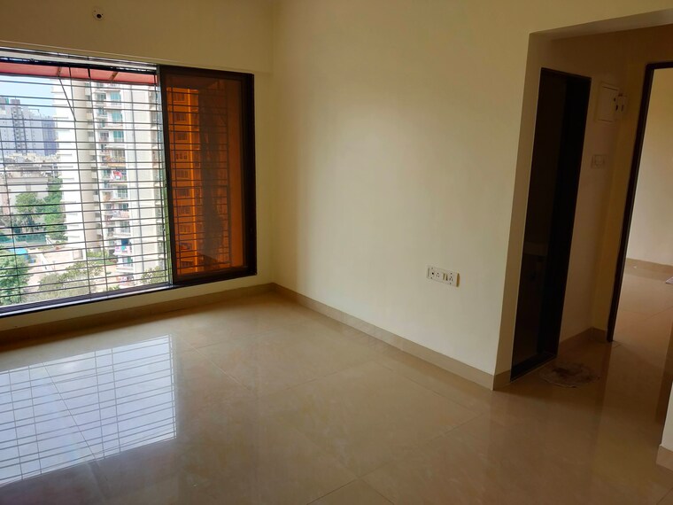 Room, suryakiran-tower 1 Bedroom 680 Sq.Ft. Apartment In Kandivali East Mumbai 9286567