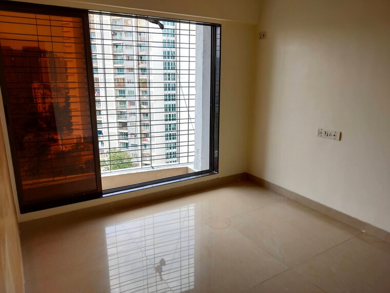 Room, suryakiran-tower 1 Bedroom 680 Sq.Ft. Apartment In Kandivali East Mumbai 9286567