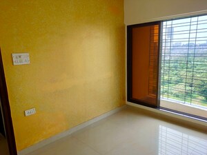 Room in 1 BHK Apartment at Suryakiran Tower, Kandivali East – for Sale