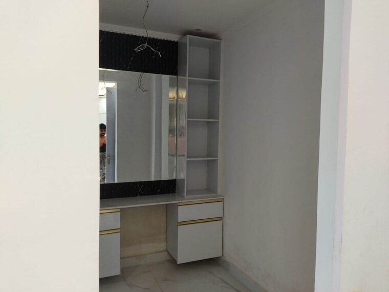 Room, parklands 4 Bedroom 500 Sq.Yd. Builder Floor In Sector 85 Faridabad 9286570