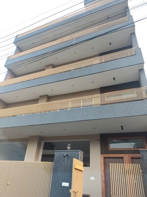 6+ BHK Independent House For Rent in Unitech The Residences, Sector 117