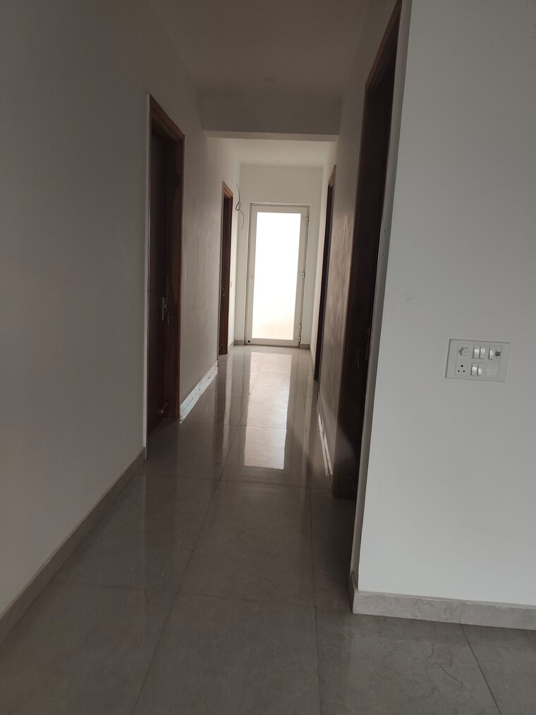 undefined, unitech-the-residences 6+ Bedroom 12000 Sq.Ft. Independent House In Sector 117 Noida 9286601