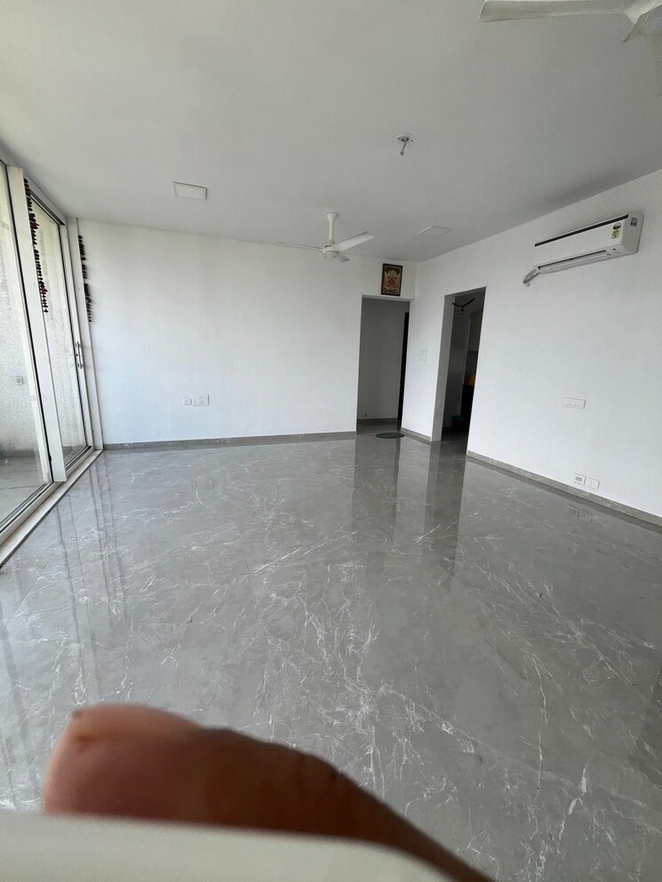 Room, andheri west 3 Bedroom 1200 Sq.Ft. Apartment In Andheri West Mumbai 9286631