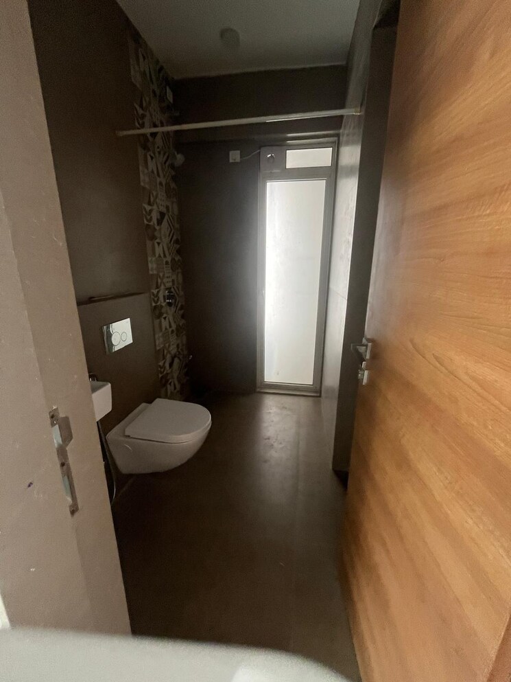 Bathroom, andheri west 3 Bedroom 1200 Sq.Ft. Apartment In Andheri West Mumbai 9286631