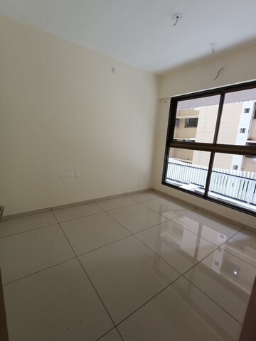 Room in 2 BHK Apartment at Parekh Celeste, Goregaon West – for Rent