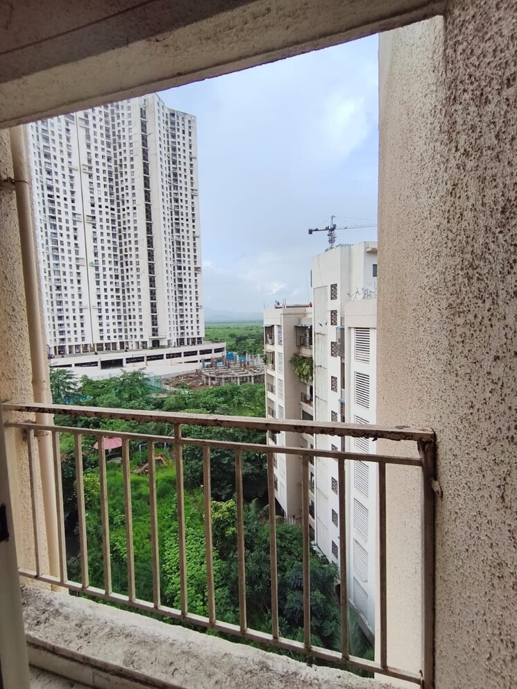 Balcony, squarefeet-grand-square 1.5 Bedroom 450 Sq.Ft. Apartment In Anand Nagar Thane 9286661