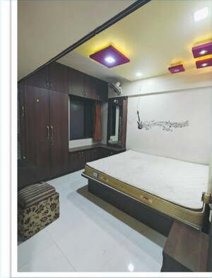 Bedroom in 2 BHK Apartment at Katraj – for Rent
