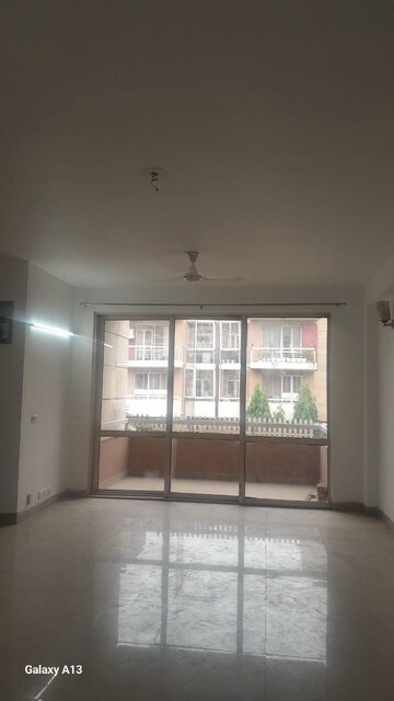 Room in 4 BHK Apartment at Nirvana Country Birch Court, Sector 50 – for Rent