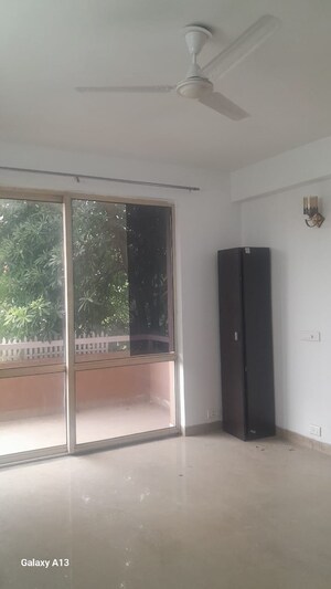 Room in 4 BHK Apartment at Nirvana Country Birch Court, Sector 50 – for Rent
