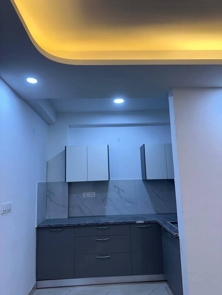 Kitchen, freedom fighters enclave 2 Bedroom 1000 Sq.Ft. Apartment In Freedom Fighters Enclave Delhi 9286703